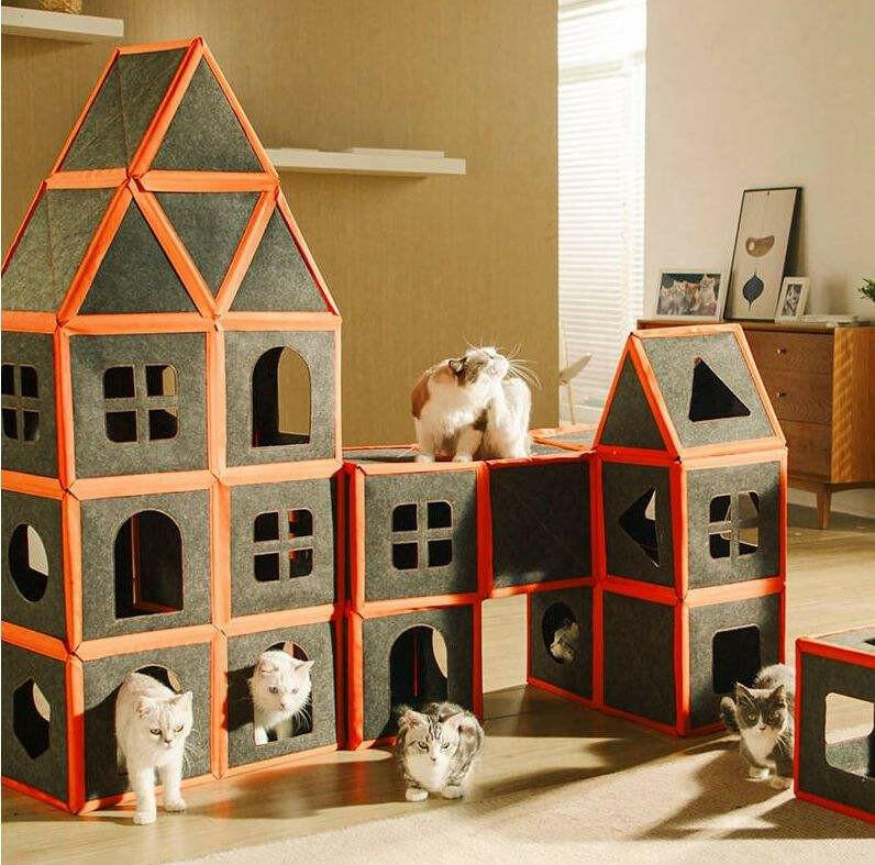 Cardboard Cat House. - linilee