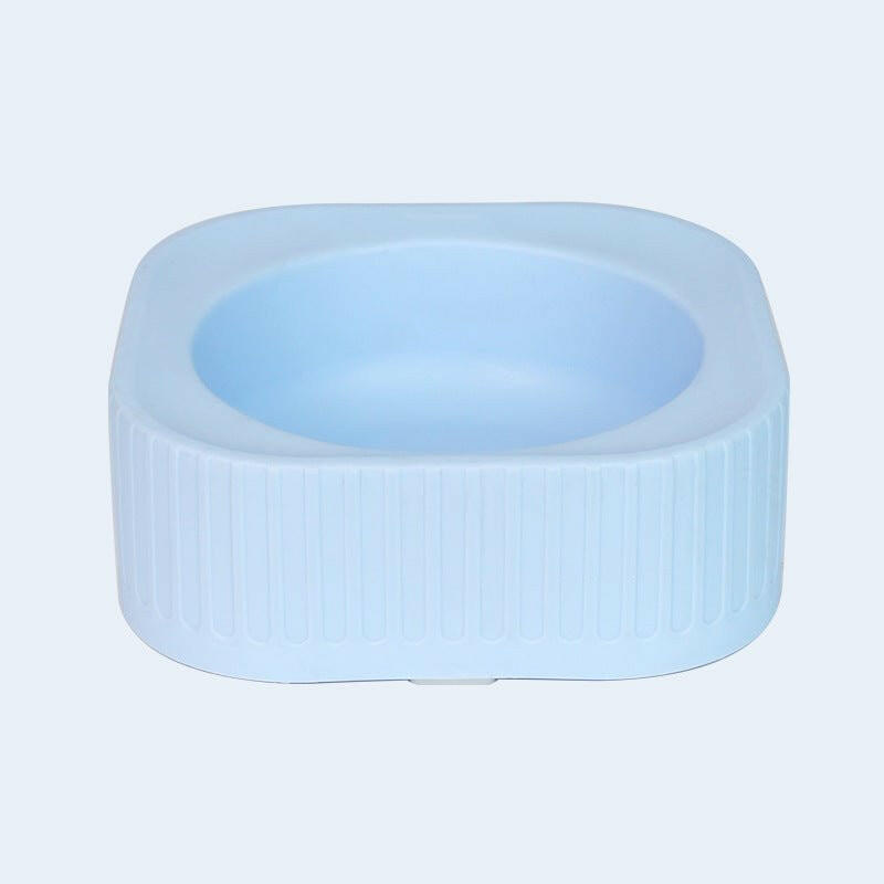 Pet Bowl Plastic. - linilee